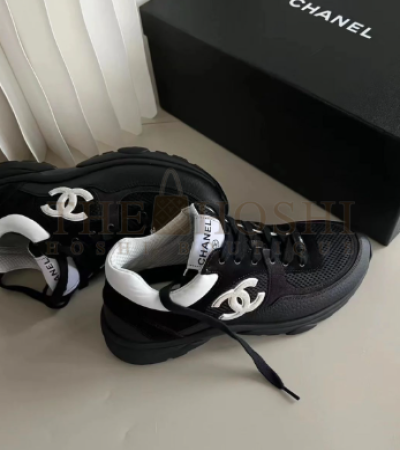 CHANEL CC LOGO SNEAKER BLACK/WHITE MASTER QUALITY - Women US 5= EU 35= 22.5 cm= UK3
